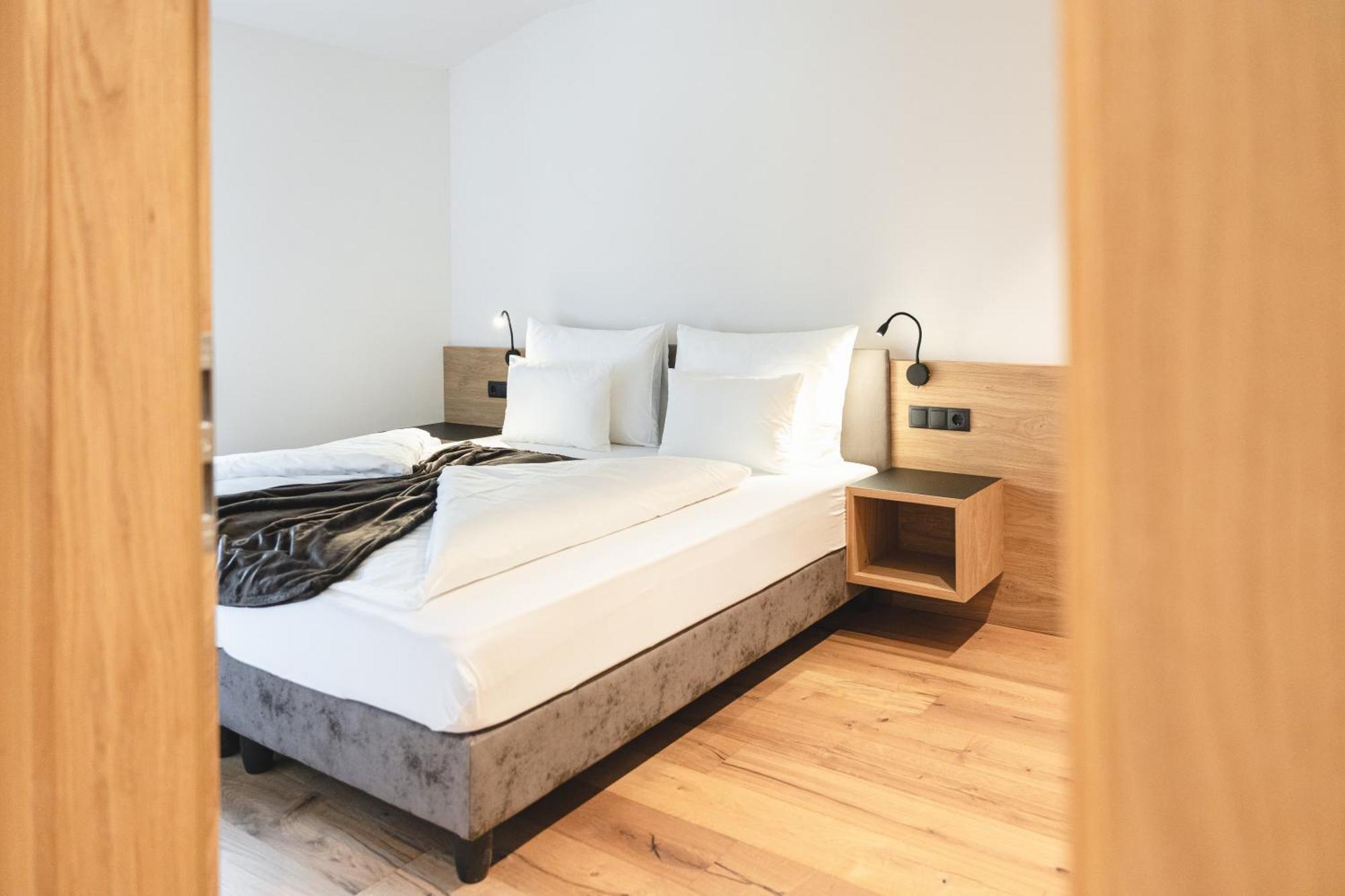 Two-Bedroom Suite,1552849477:JPEG